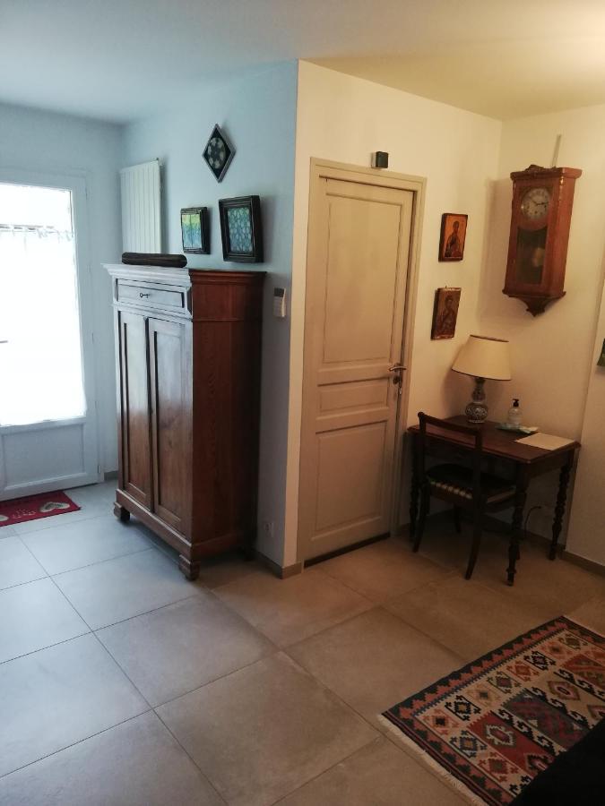 Appartement De Plain Pied Dans La Verdure Yerres Kültér fotó